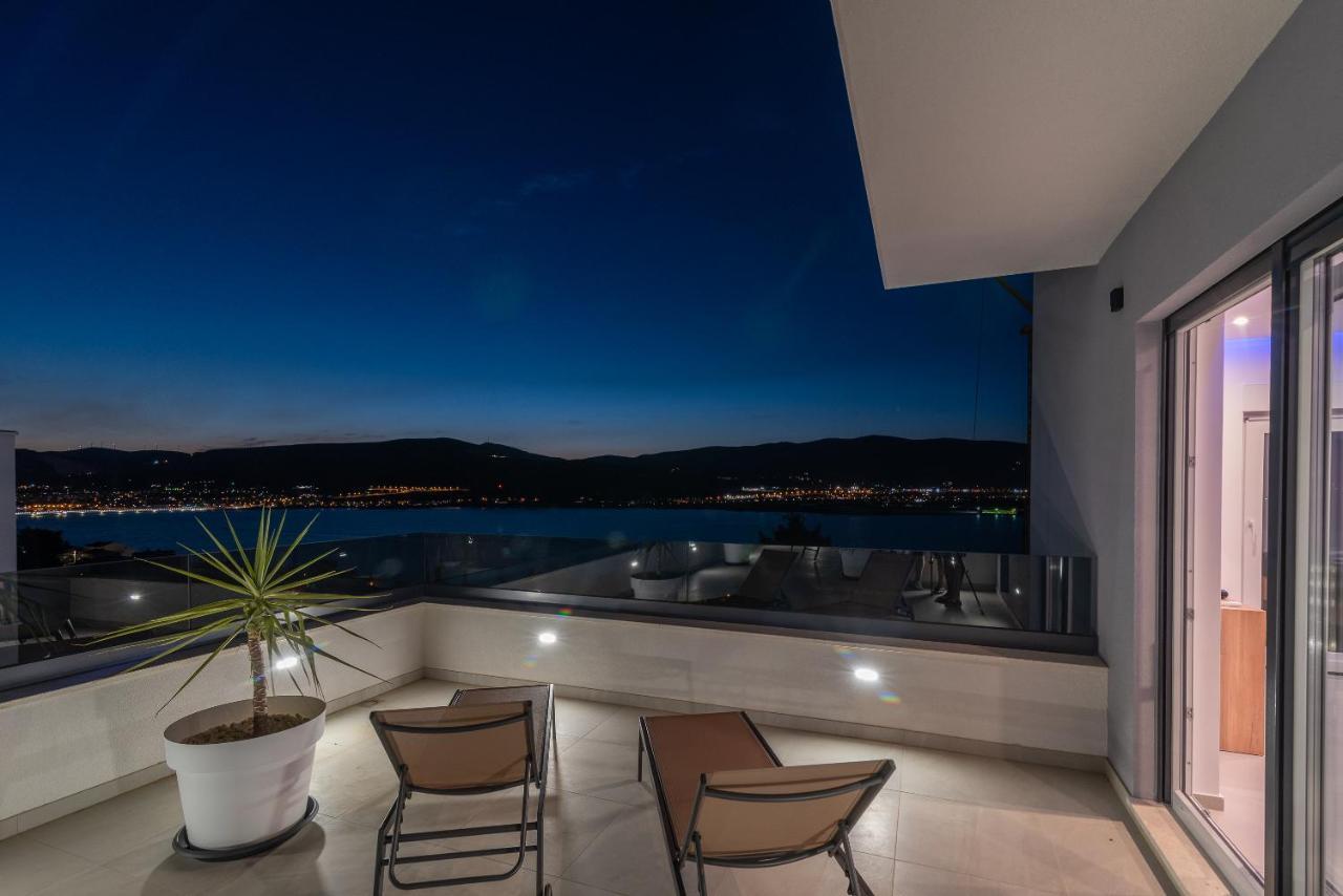Luxury Sun Stone Heated Pool & Whirlpool