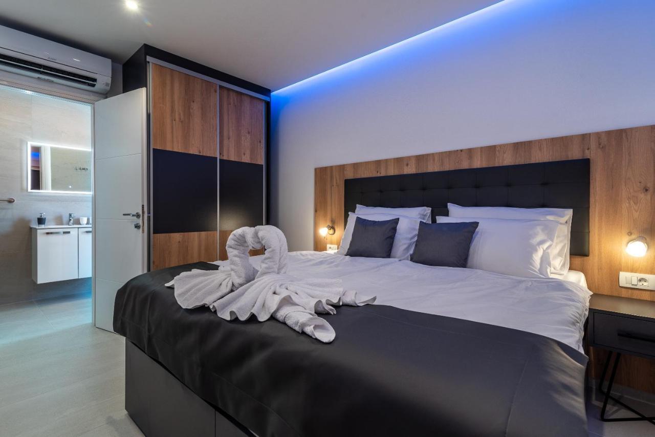 Luxury Sun Stone Heated Pool & Whirlpool Trogir
