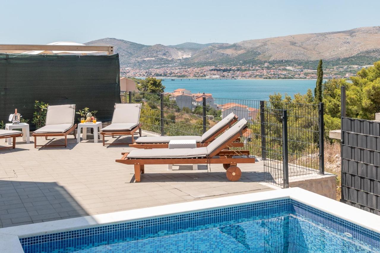 Luxury Sun Stone Heated Pool & Whirlpool *